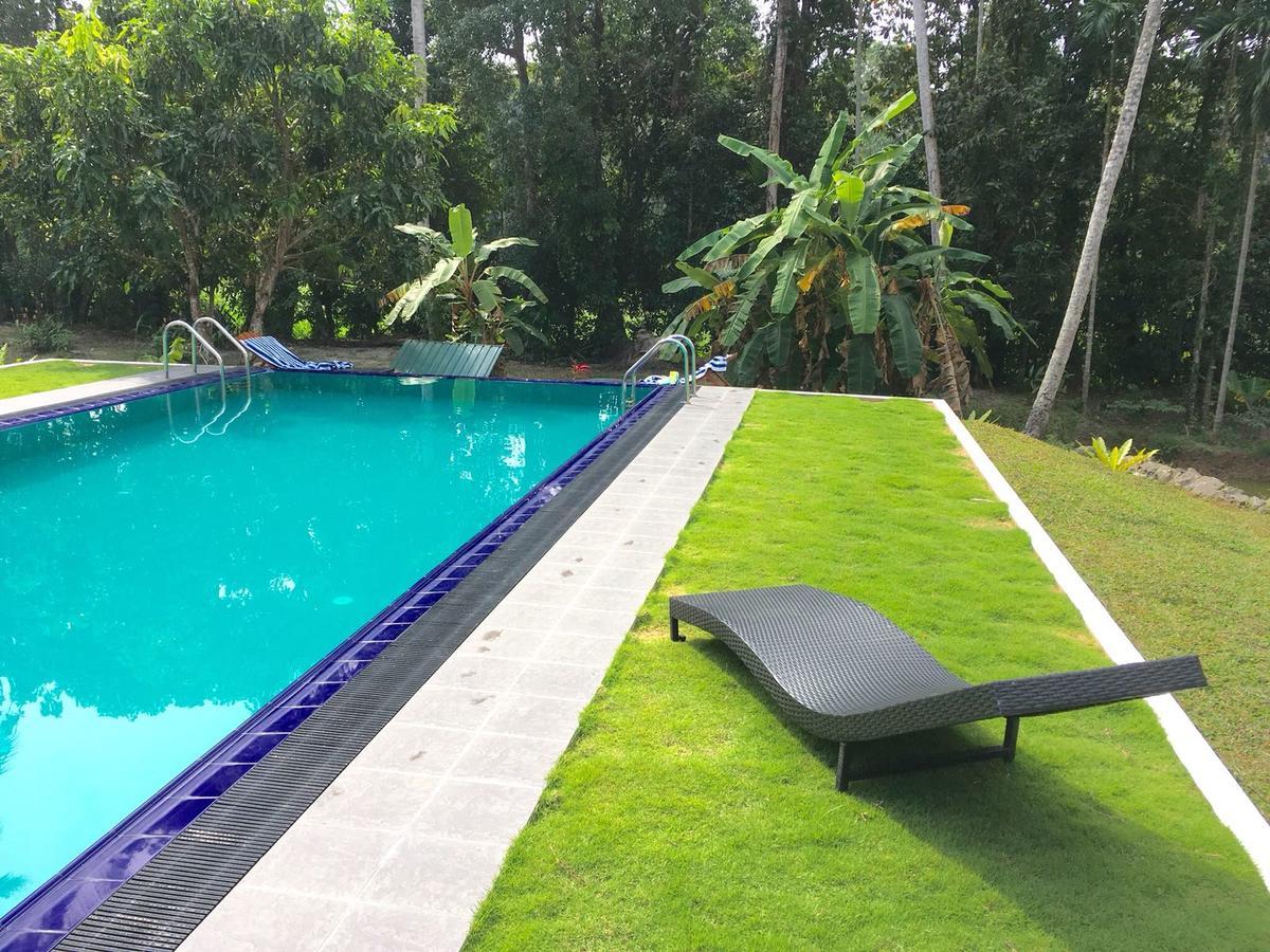 Anuhas Airport Villas Katunayaka Екстериор снимка