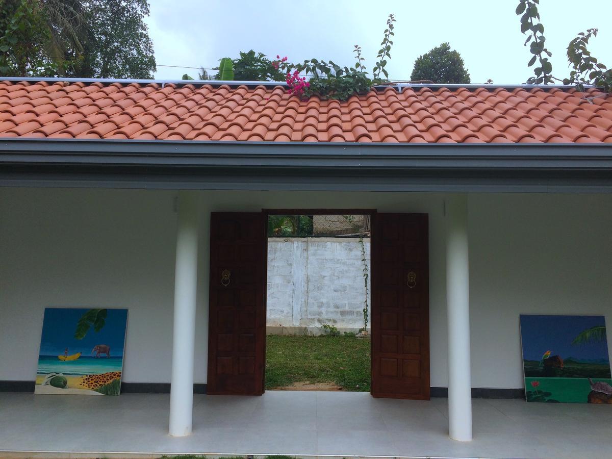 Anuhas Airport Villas Katunayaka Екстериор снимка