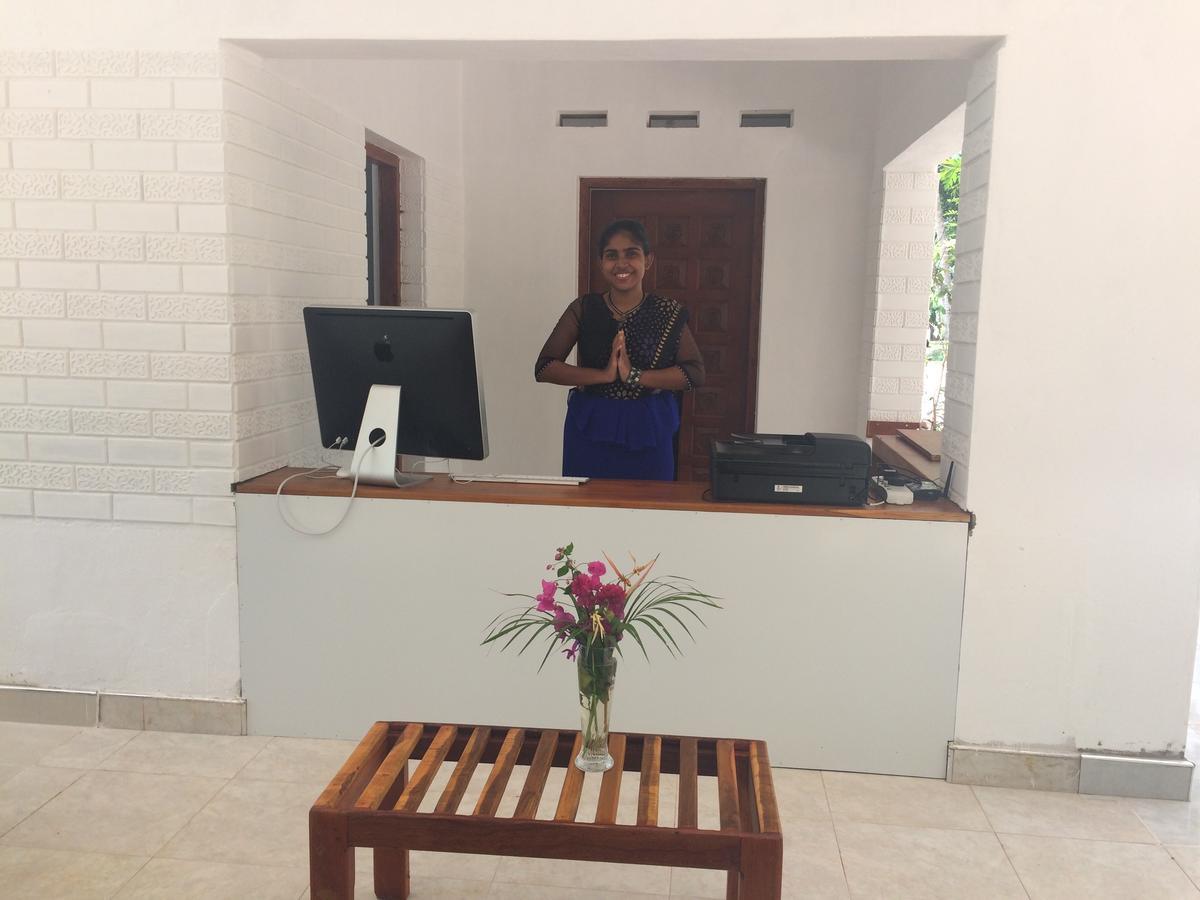 Anuhas Airport Villas Katunayaka Екстериор снимка
