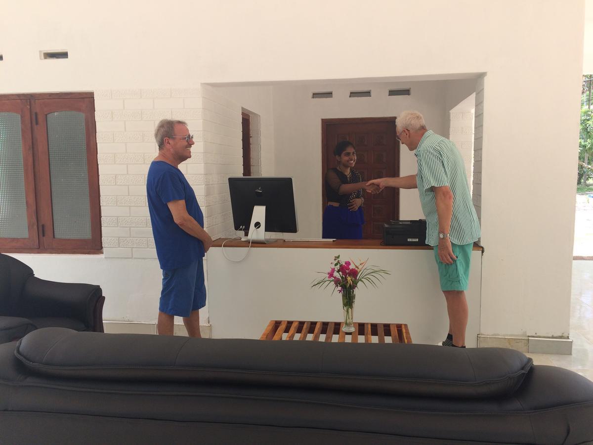 Anuhas Airport Villas Katunayaka Екстериор снимка