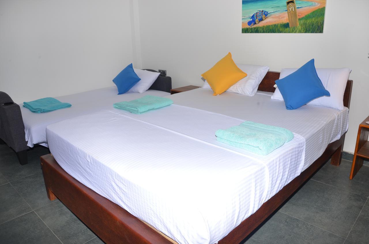 Anuhas Airport Villas Katunayaka Екстериор снимка