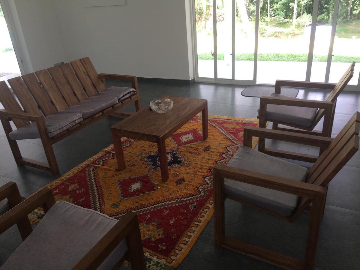Anuhas Airport Villas Katunayaka Екстериор снимка