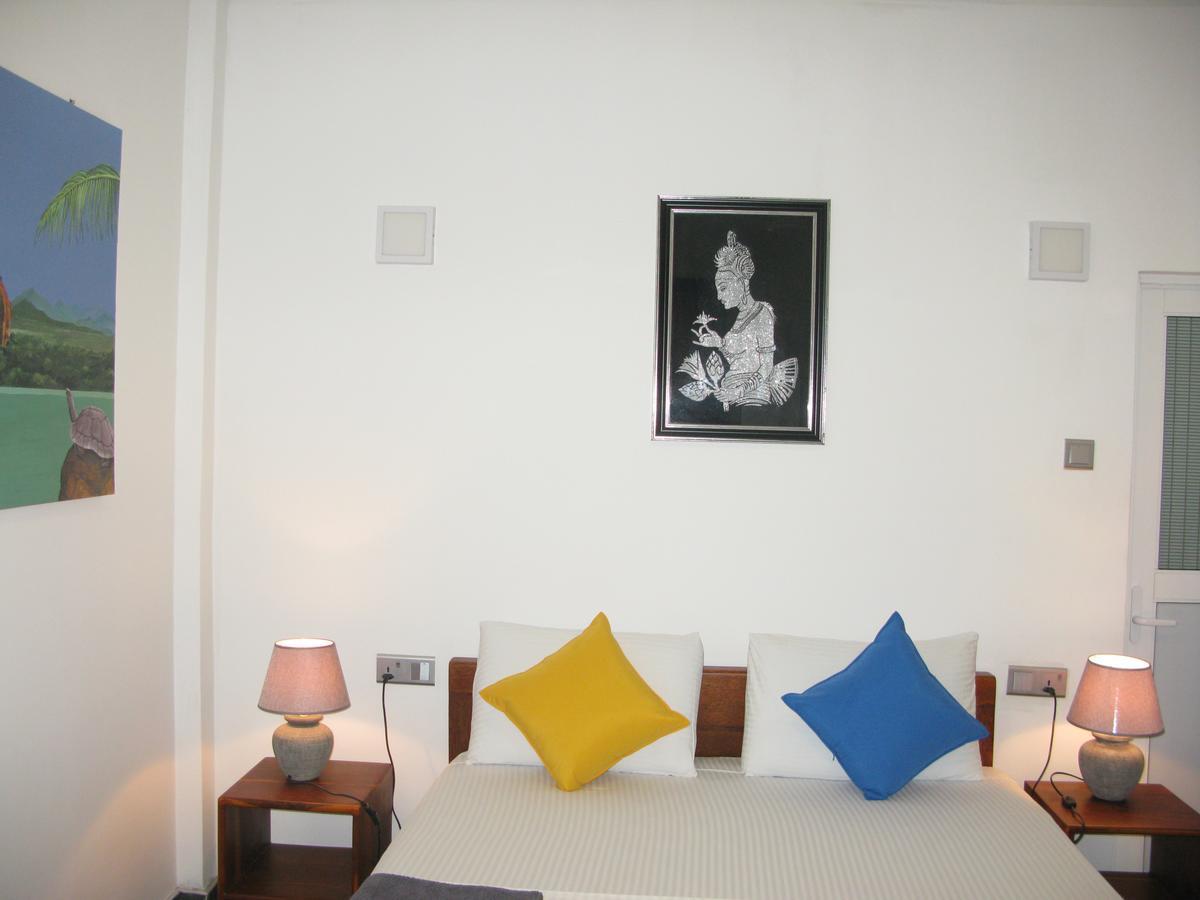 Anuhas Airport Villas Katunayaka Екстериор снимка